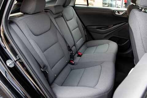 Hyundai IONIQ PREMIUM 35