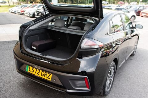 Hyundai IONIQ PREMIUM 36