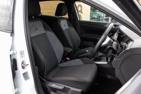 Volkswagen Polo R-LINE TSI 30