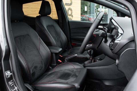 Ford Fiesta Fiesta 1.0 EcoBoost Hybrid mHEV 125 ST-L 32