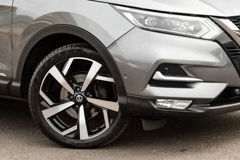 Nissan Qashqai TEKNA DIG-T XTRONIC 11