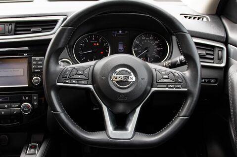Nissan Qashqai TEKNA DIG-T XTRONIC 22