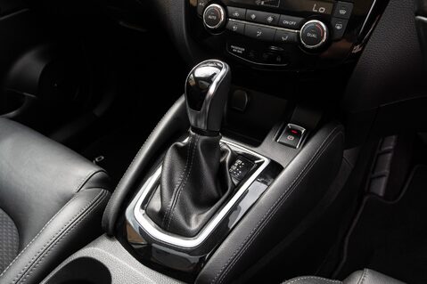 Nissan Qashqai TEKNA DIG-T XTRONIC 35