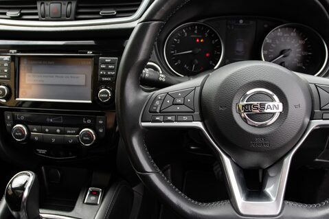 Nissan Qashqai TEKNA DIG-T XTRONIC 20
