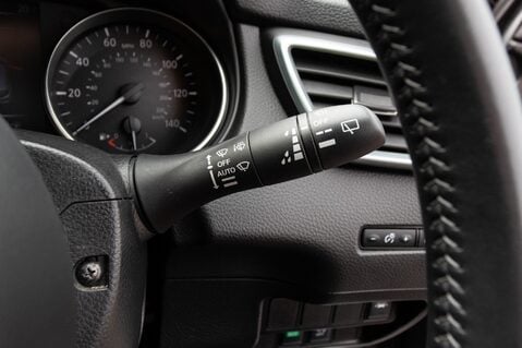 Nissan Qashqai TEKNA DIG-T XTRONIC 19