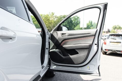 Renault Arkana RS LINE TCE EDC MHEV 14