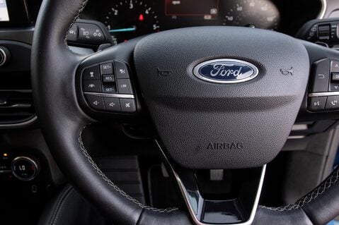 Ford Focus TITANIUM X ECOBLUE 19