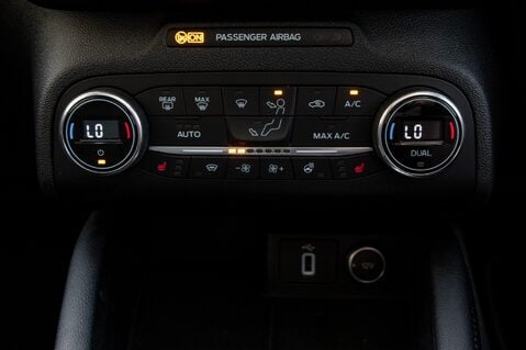 Ford Focus TITANIUM X ECOBLUE 32