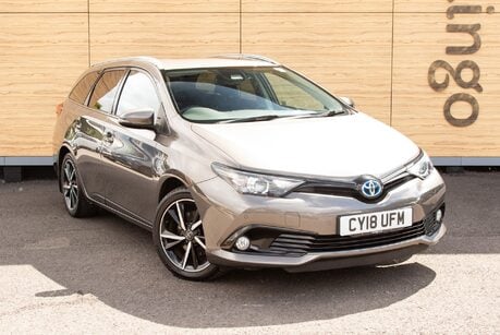 Toyota Auris VVT-I DESIGN TOURING SPORTS
