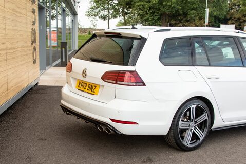 Volkswagen Golf R TSI 4MOTION DSG 8