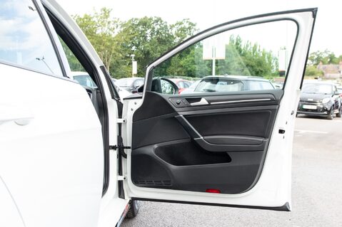 Volkswagen Golf R TSI 4MOTION DSG 14