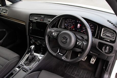 Volkswagen Golf R TSI 4MOTION DSG