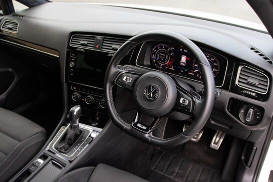 Volkswagen Golf R TSI 4MOTION DSG