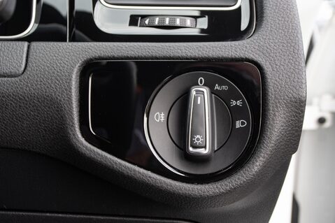 Volkswagen Golf R TSI 4MOTION DSG 16