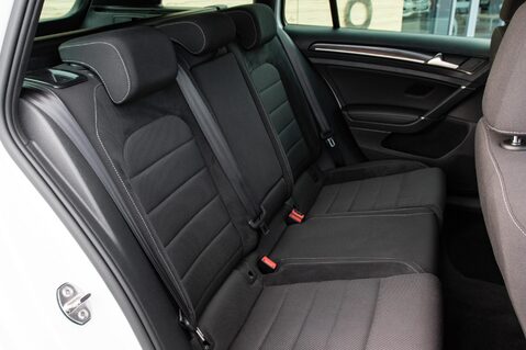 Volkswagen Golf R TSI 4MOTION DSG 34