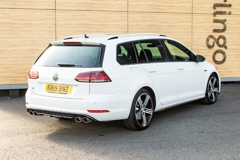 Volkswagen Golf R TSI 4MOTION DSG 2