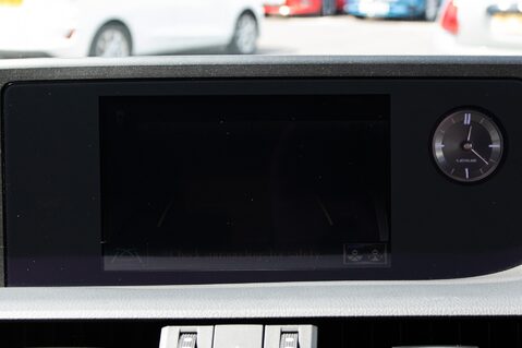 Lexus Es 300H 29