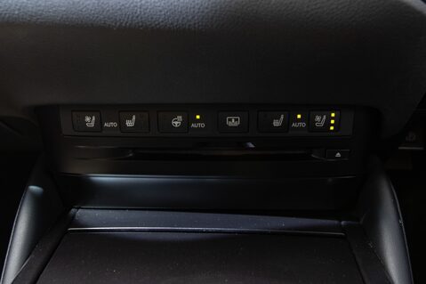 Lexus Es 300H 34