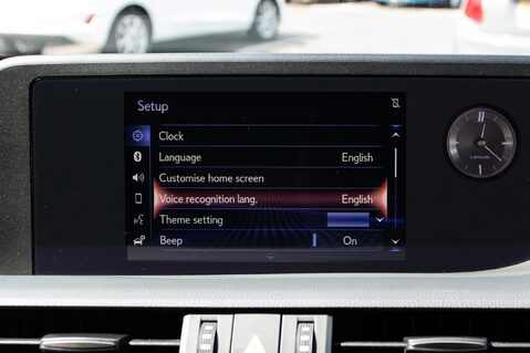 Lexus Es 300H 28