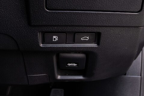 Lexus Es 300H 16