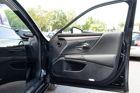 Lexus Es 300H 14