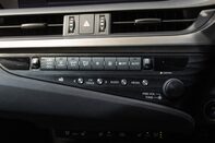 Lexus Es 300H 33