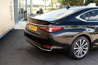 Lexus Es 300H 8