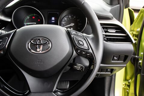 Toyota C-HR LIME EDITION 21