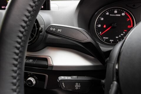 Audi Q2 TFSI SE 17
