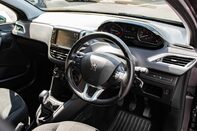 Peugeot 208 PURETECH ALLURE PREMIUM 4