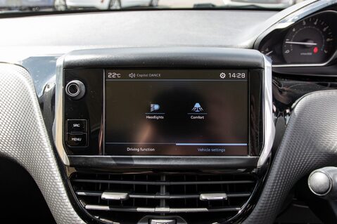 Peugeot 208 PURETECH ALLURE PREMIUM 28