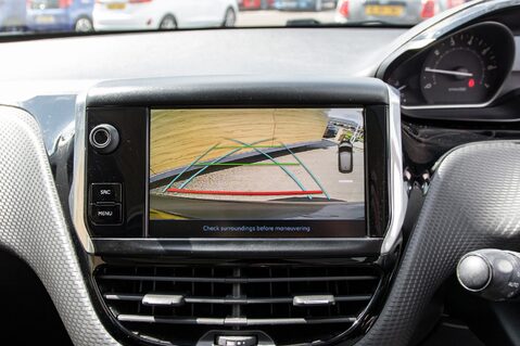 Peugeot 208 PURETECH ALLURE PREMIUM 30