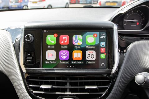 Peugeot 208 PURETECH ALLURE PREMIUM 31
