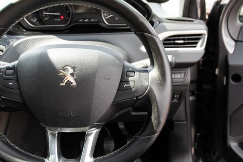 Peugeot 208 PURETECH ALLURE PREMIUM 20
