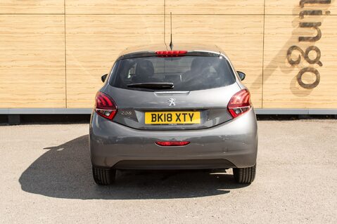 Peugeot 208 PURETECH ALLURE PREMIUM 6