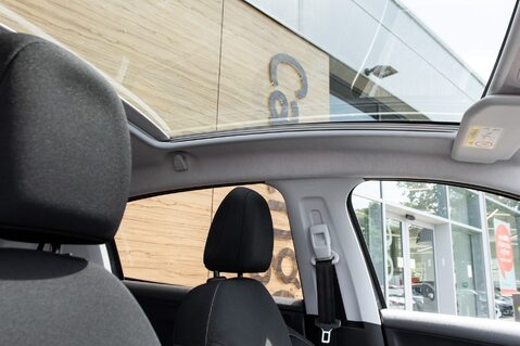 Peugeot 208 PURETECH ALLURE PREMIUM 33