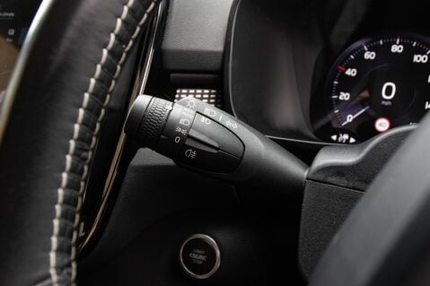 Volvo XC40 D3 R-DESIGN PRO 17