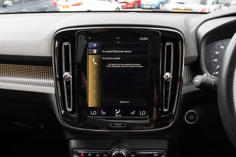 Volvo XC40 D3 R-DESIGN PRO 25