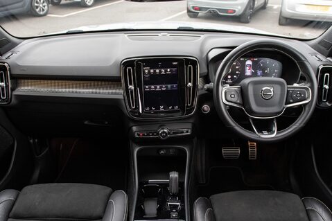 Volvo XC40 D3 R-DESIGN PRO 3