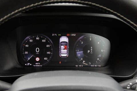Volvo XC40 D3 R-DESIGN PRO 15