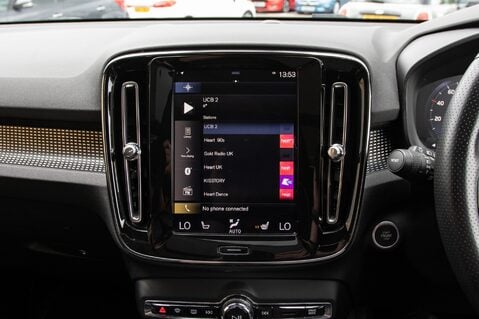 Volvo XC40 D3 R-DESIGN PRO 24