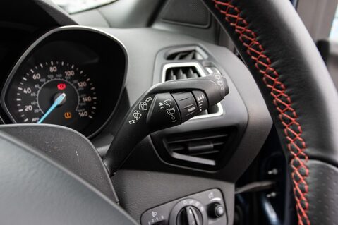 Ford Kuga ST-LINE EDITION 18