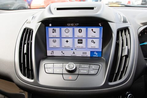 Ford Kuga ST-LINE EDITION 26