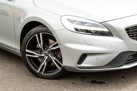 Volvo V40 D4 R-DESIGN PRO 11