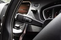 Volvo V40 D4 R-DESIGN PRO 17
