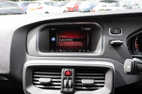 Volvo V40 D4 R-DESIGN PRO 22