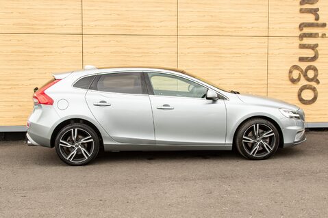 Volvo V40 D4 R-DESIGN PRO 12