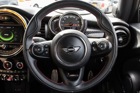 Mini Hatch COOPER S 21