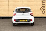 Hyundai i10 PLAY 6