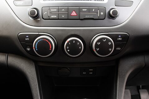 Hyundai i10 PLAY 34